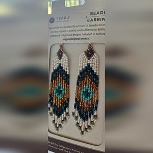 TERRA NATURAL DESIGNS GLASS BEADED HYPOALLERGENIC GOLD TONE ECUADOR EARRINGS